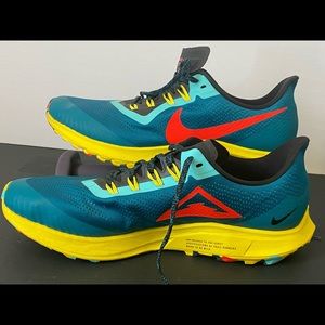 Nike Men’s Pegasus Air Zoom 36 Trail Sneakers Like New